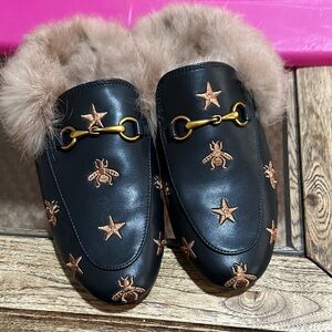 ARQA Black Fur-Lined Loafers with Gold Embroidery
